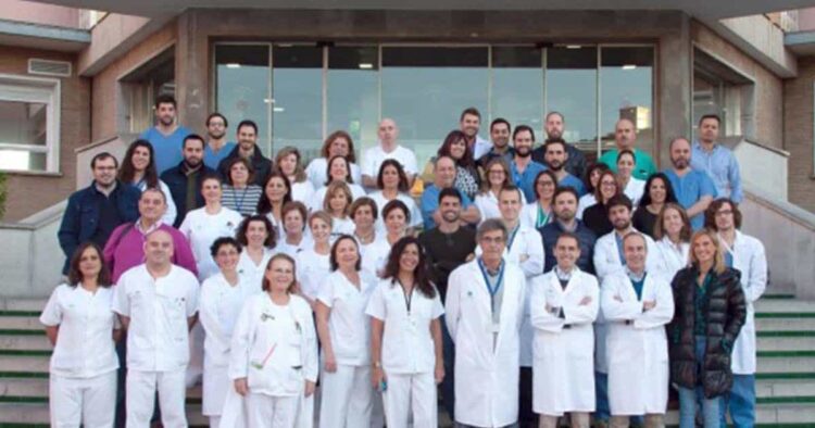 El equipo especialistas de la unidad de Ortopedia Infantil del Virgen del Rocío