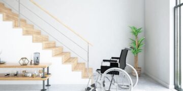 Las escaleras son un gran obstáculo en las viviendas de las personas con discapacidad