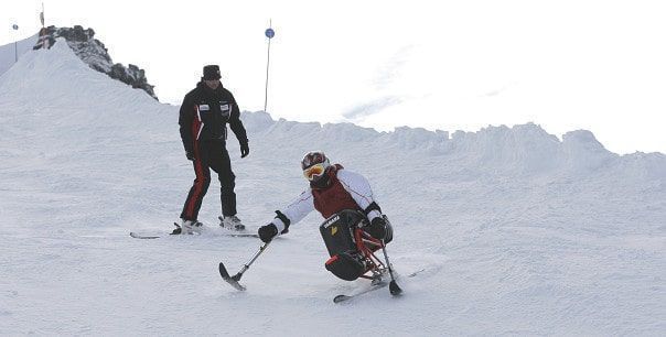 COCEMFE amplía su Programa de Vacaciones con un turno especial de esquí adaptado