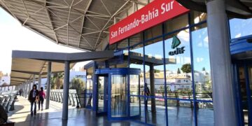 La Estación de Bahía Sur inaugura nuevas escaleras y ascensores más accesibles