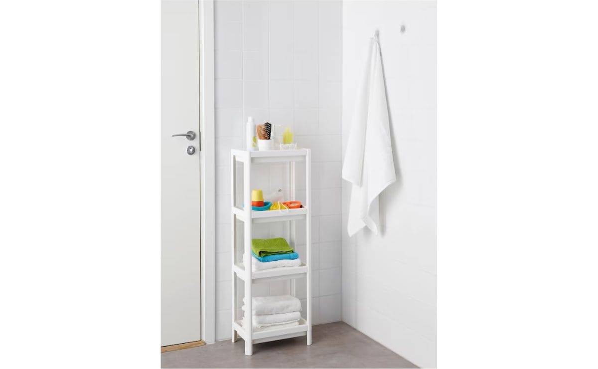 La estantería barata para baños pequeños de IKEA