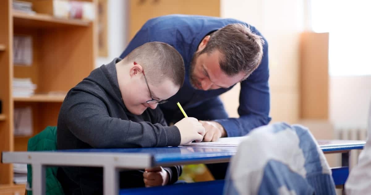 Estudiante con discapacidad intelectual