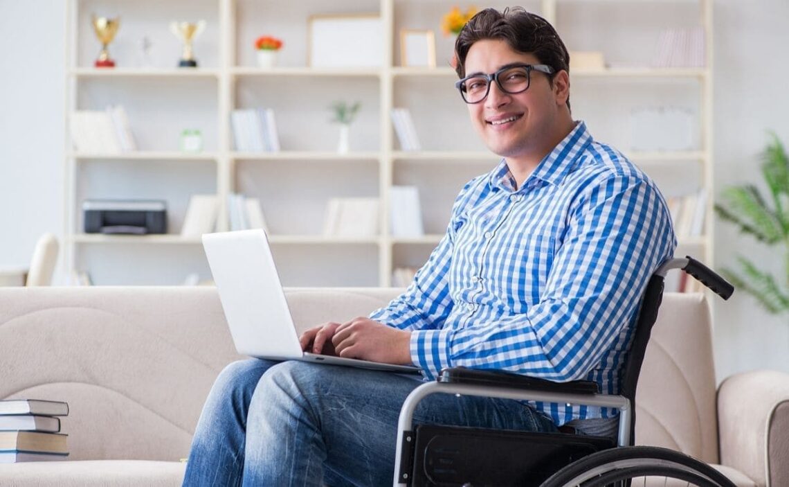 estudiante discapacidad ayudas al estudio Reina Letizia para la inclusión