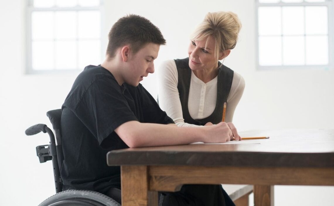 estudiante discapacidad becas oportunidad al talento fundacion once