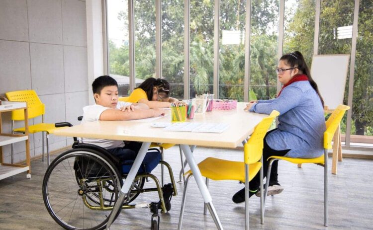 Estudiantes con discapacidad que pueden optar a las becas que ha lanzado Fundación Universia