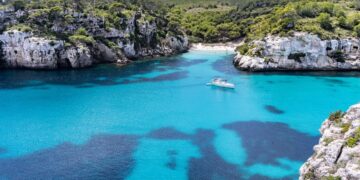 Expedia lanza la mayor oferta para viajar en octubre a Menorca