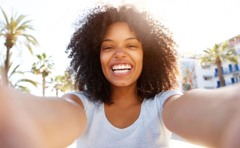 Felicidad alegría salud mental Harvard Universidad consejos
