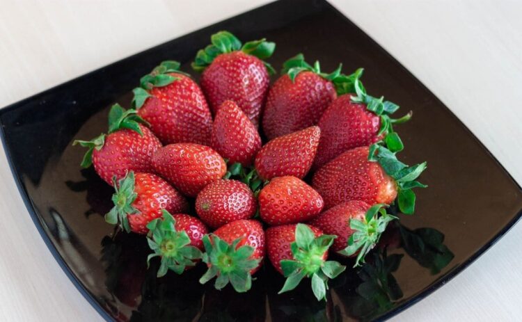 Así puedes conservar las fresas en la nevera durante más tiempo