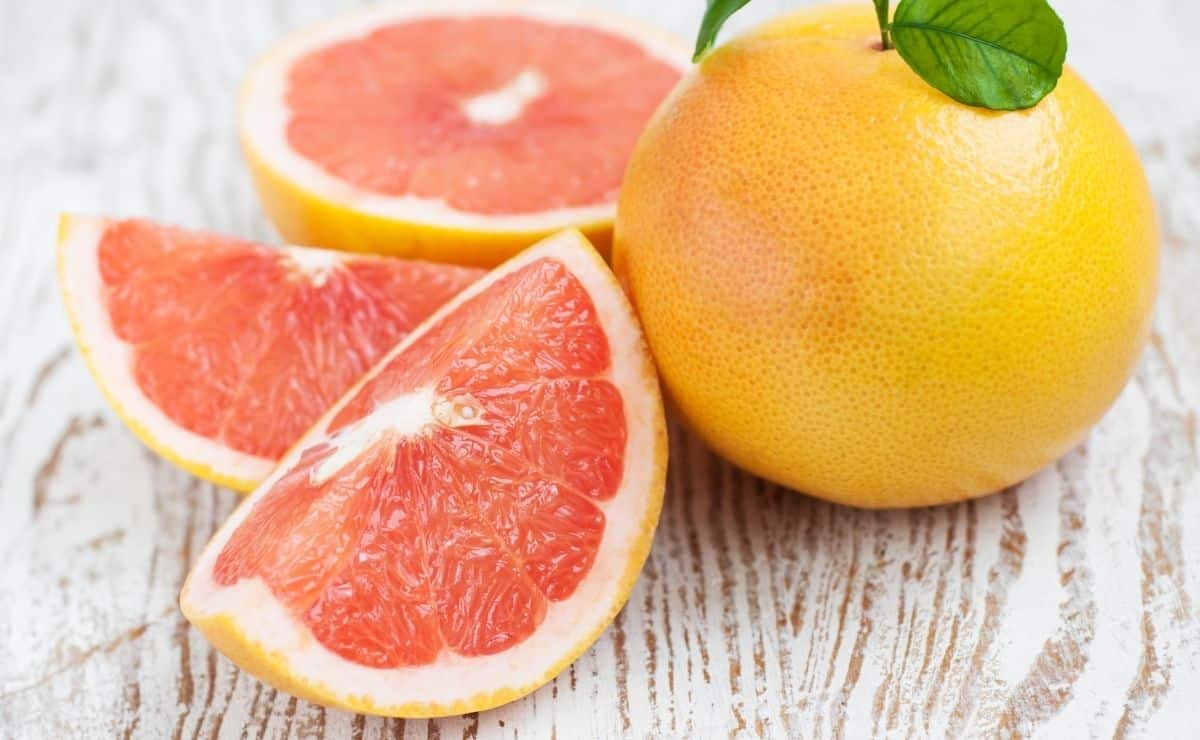 fruta pomelo vitaminas cítrico organismo salud beneficios cuerpo