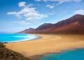 Playa de Fuerteventura, la segunda isla más grande de Canarias