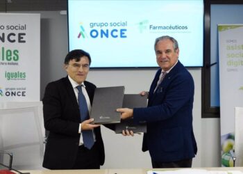 Fundación ONCE y el Consejo General de Colegios Farmacéuticos trabajarán en favor de las personas con discapacidad