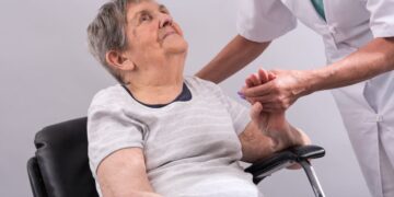 Persona mayor en situación de dependencia personal