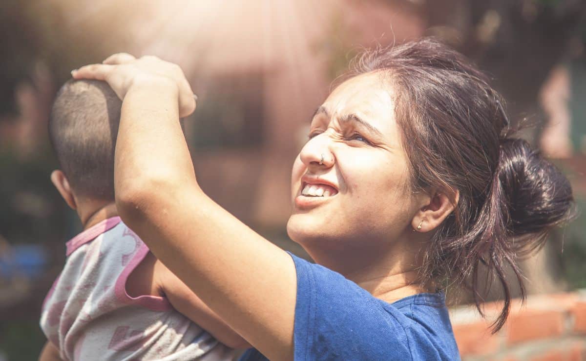 golpe calor verano tiempo cabeza temperatura alta mareo náuseas