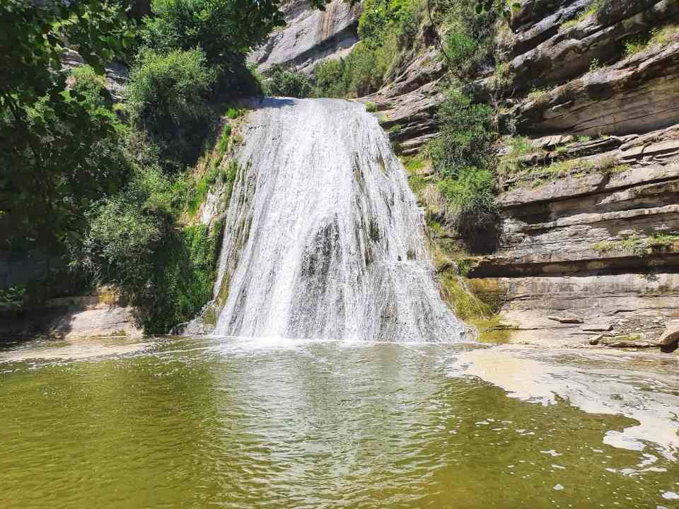 lago barcelona turismo piscinas naturales ríos agua turismo cataluña españa