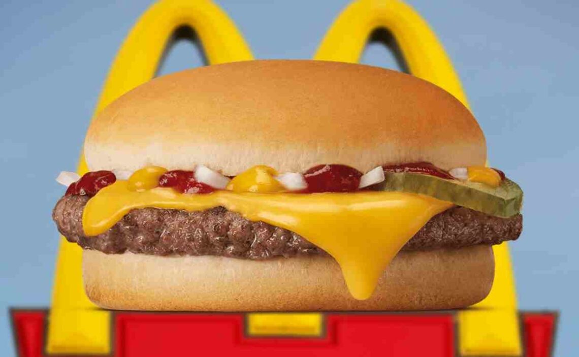 Estas son las calorías de una hamburguesa de 1 euro de McDonald's