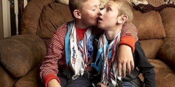 El equipo de los hermanos Long. Dos hermanos que comparten la pasión por el triatlón