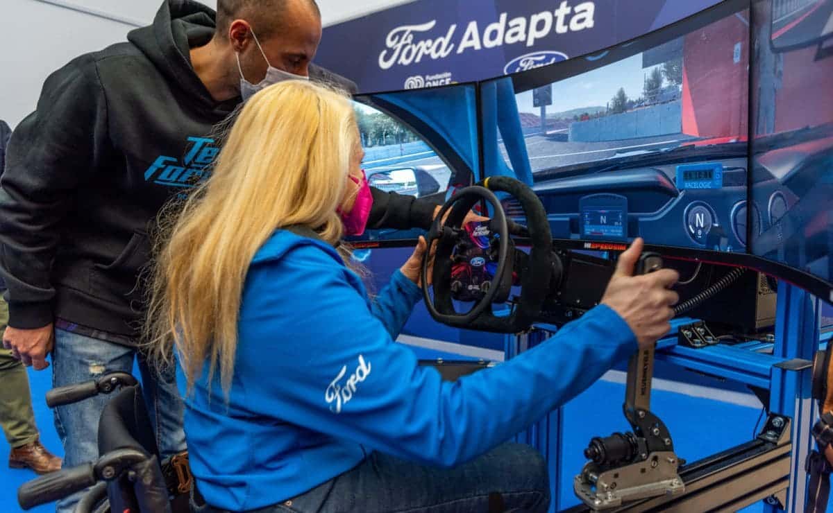 Pacientes del Hospital Nacional de Parapléjicos de Toledo probarán a conducir el nuevo Ford Mustang adaptado 100% eléctrico