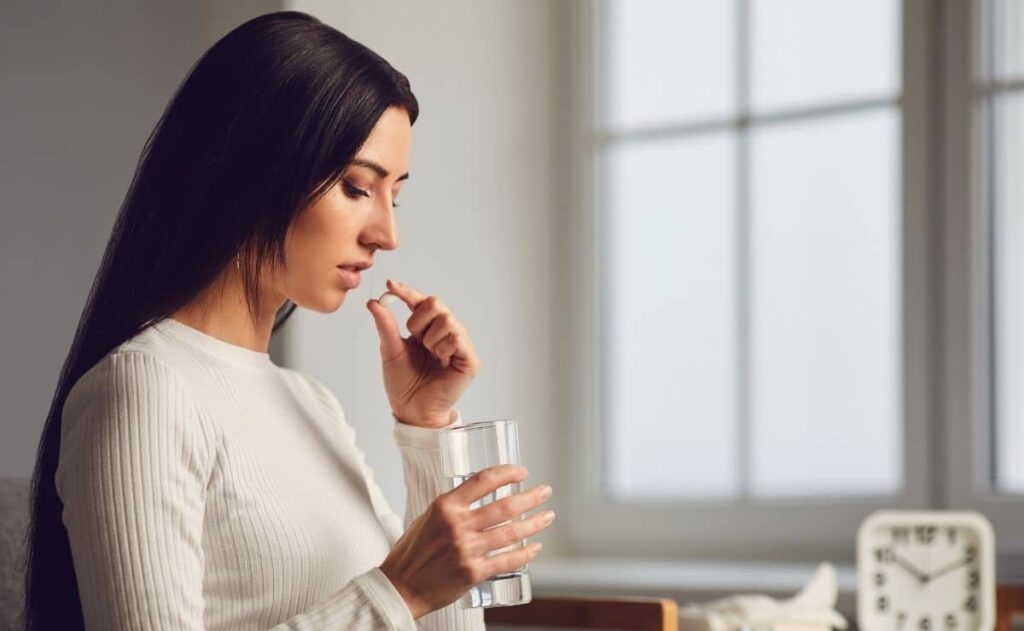 ibuprofeno medicamento pastilla riesgo cardiovascular corazón sangre salud agua