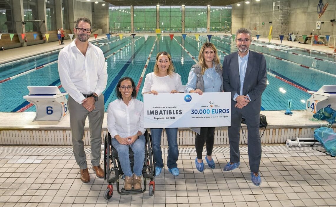 La campaña 'Imbatibles. Capaces de todo' de P&G apoya a 100 niños con discapacidad a través de la natación paralímpica