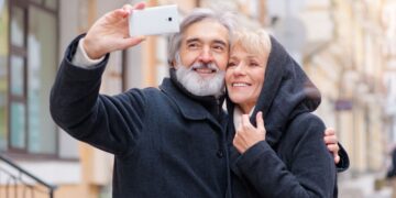 Personas mayores durante un viaje del IMSERSO