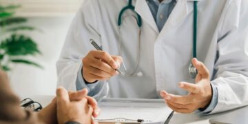 Solicitar la baja por incapacidad temporal fuera de España