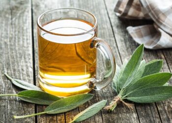 La infusión de salvia es una de las más beneficiosas para tener un vientre plano