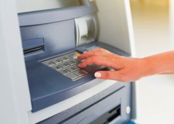 ingresar dinero banco Hacienda euros
