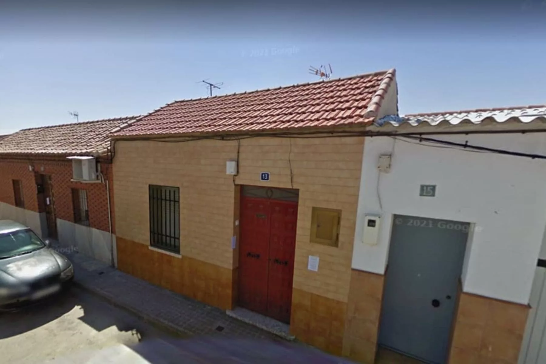 La inmobiliaria Haya tiene a la venta una casa en Puertollano por 5.000 euros 