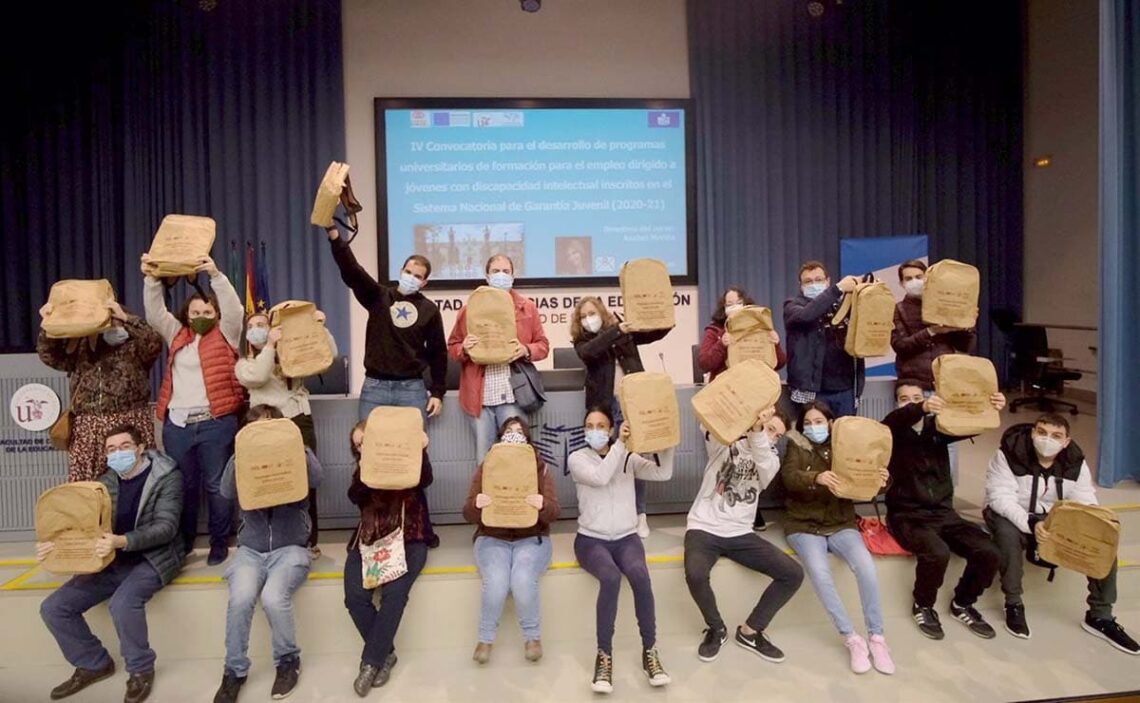 Jóvenes con discapacidad intelectual - Universidad de Sevilla