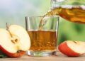 Jugo de manzana saludable para bajar los triglicéridos