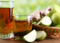 El jugo de manzana y jengibre para la digestión