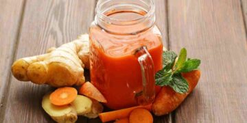 Remedios caseros para bajar los triglicéridos: Jugo de zanahoria y jengibre