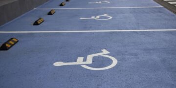 La Junta de Andalucía realiza cambios en las tarjetas de aparcamiento PMR
