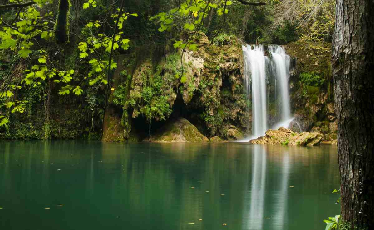 lago barcelona turismo piscinas naturales ríos agua turismo cataluña españa