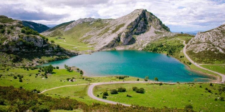 Lagos de Covadonga, una de las paradas del viaje a Asturias que ofrece Viajes El Corte Inglés