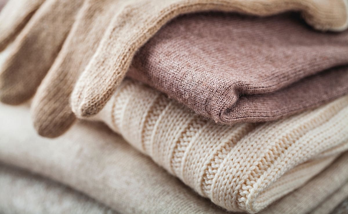 Cómo estirar los jerseys que han encogido en la lavadora