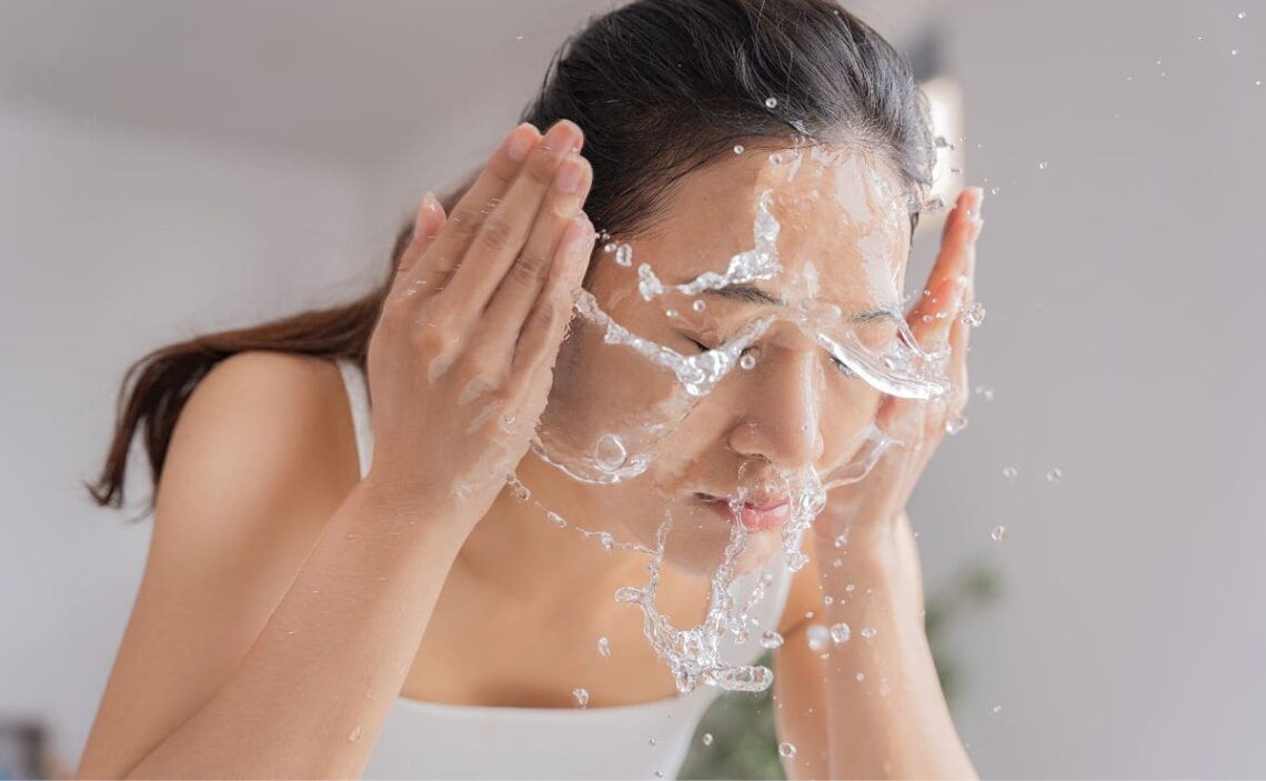 Frecuencia para lavar la piel del rostro