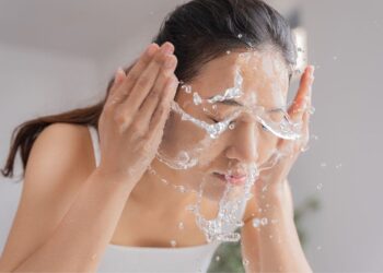 Frecuencia para lavar la piel del rostro