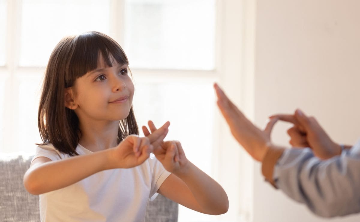 La Fundación CNSE lanza una web para explicar la Convención sobre los Derechos del Niño en lengua de signos española