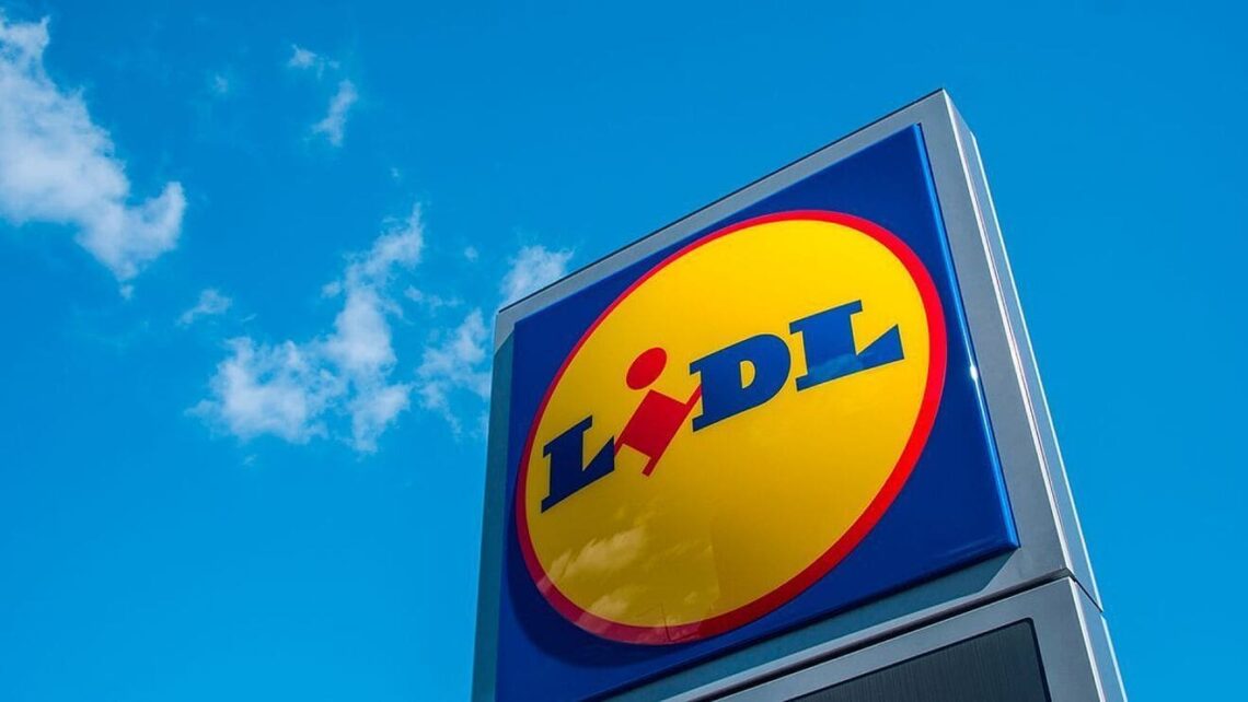 Ventilador con rociado nebulizado de Lidl para dejar atrás el calor