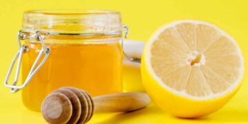 Beneficios del limón con miel para bajar de peso