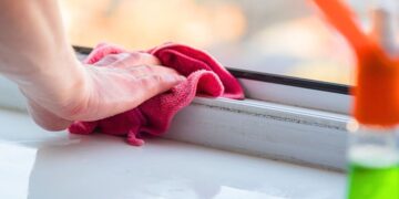 Limpiar ventanas con vinagre y limón