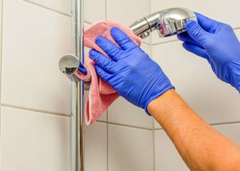 El ingrediente de limpieza más efectivo para limpiar el baño