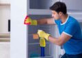 El ingrediente para limpiar la nevera a fondo