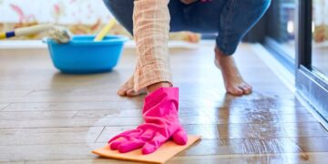 El producto de Mercadona para limpiar suelos de parquet