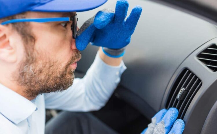 Trucos para eliminar de forma efectiva el mal olor del aire acondicionado del coche