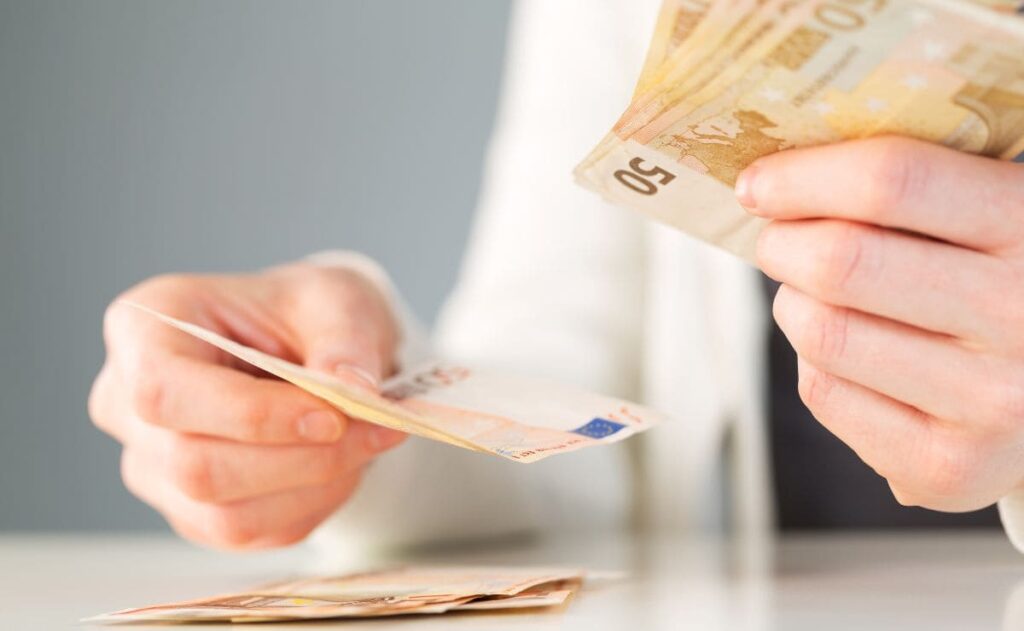 Requisitos para la ayuda de 108 euros