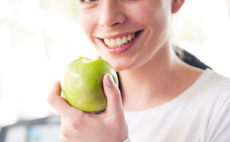 La manzana verde es un alimento saludable que activa el metabolismo