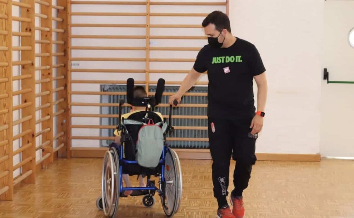 La Junta de Andalucía invierte más de 1,4 millones en equipamiento para estudiantes con necesidades especiales