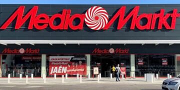 La cafetera Nespresso de De'Longhi más barata de MediaMarkt